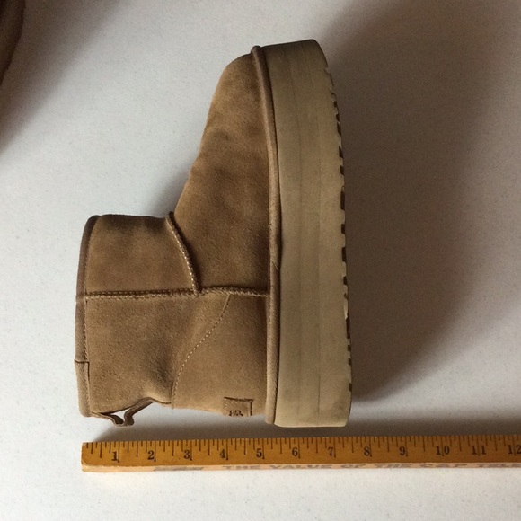 UGG Women's Brown Platform Ankle Boots - Picture 7 of 15
